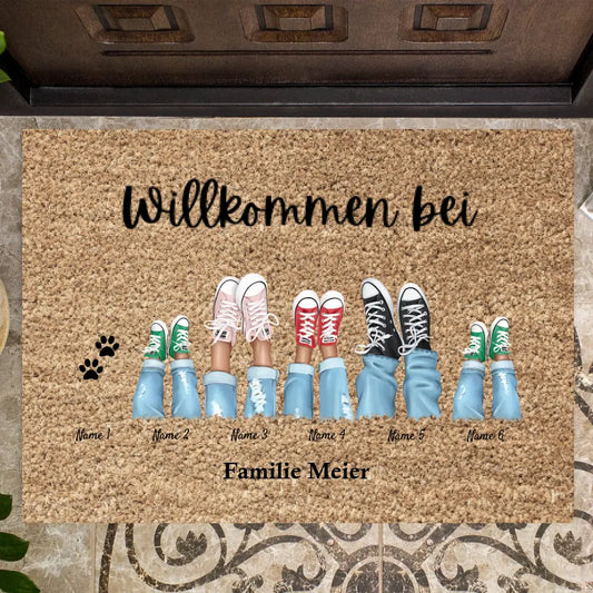 Willkommen bei unserer Familie - Personalisierte Familien Fußmatte (2-8 Personen, Kinder & Haustiere)