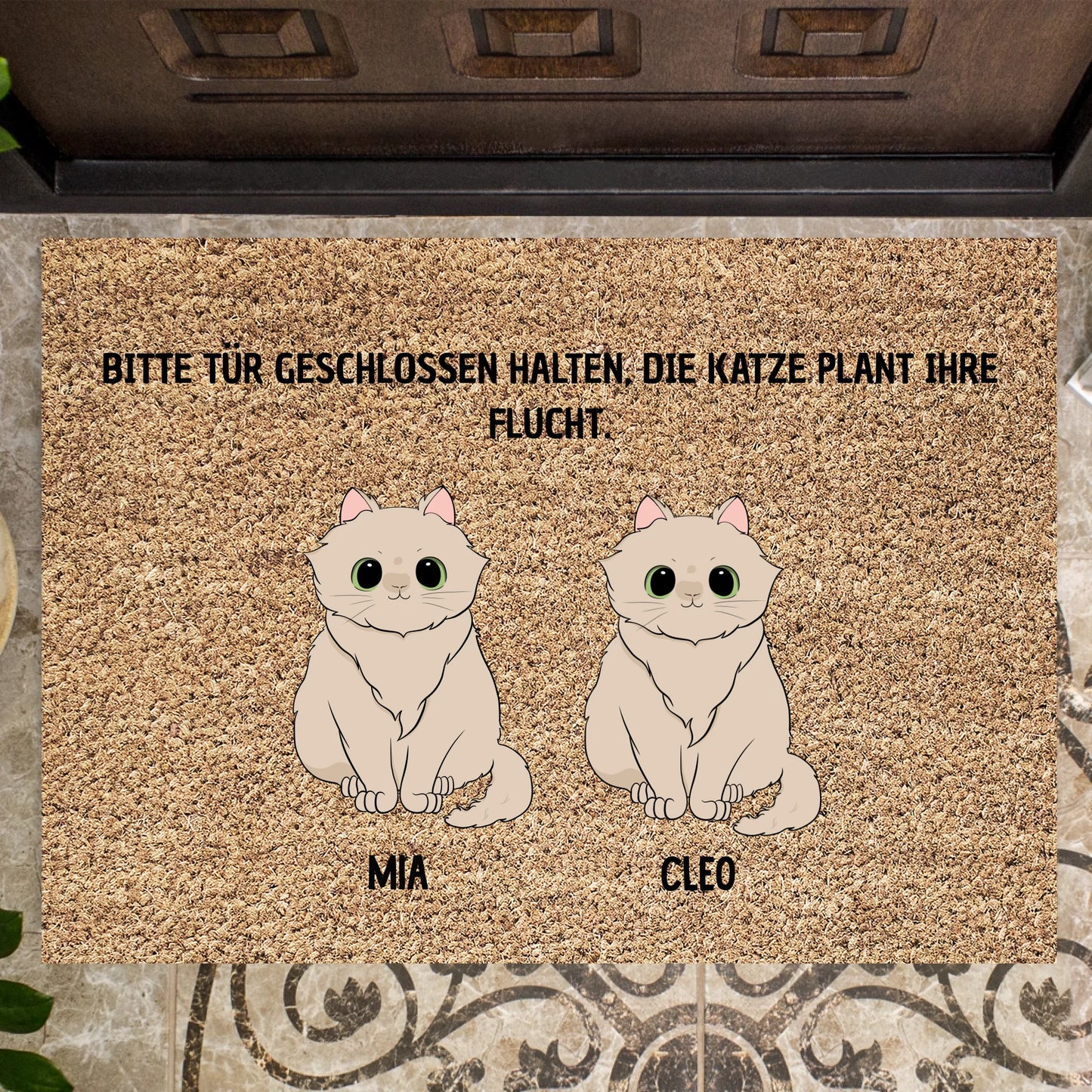 Flauschiger Fluchtversuch - Personalisierte Fußmatte mit Haustier (1-5 Katzen)