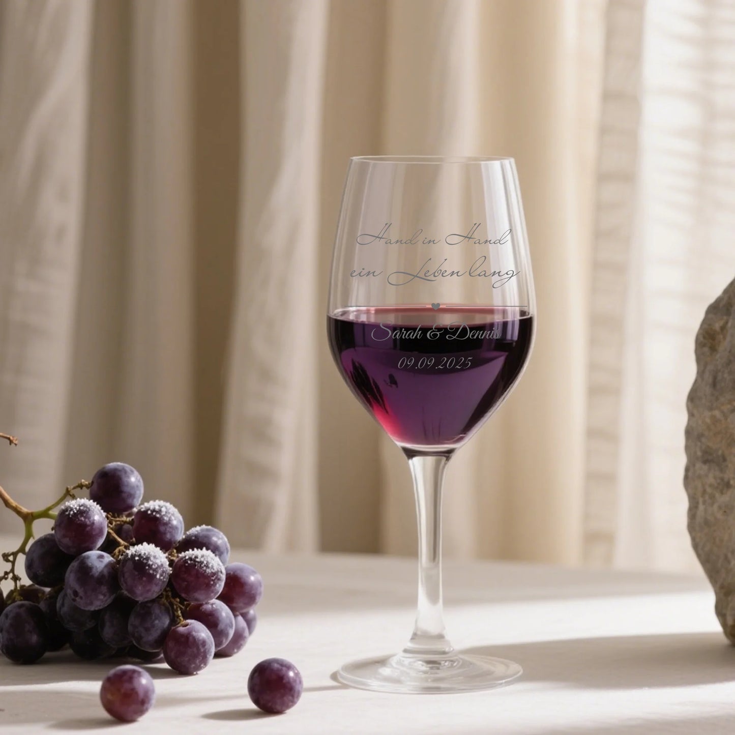 Personalisiertes Weinglas - Hand in Hand, ein Leben lang (für Pärchen, Partner), Verlobung, Hochzeit, Jahrestag