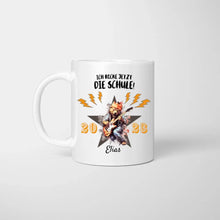 Cargar imagen en el visor de la galería, Ich rocke jetzt die Schule! - Personalisierte Tasse für Kinder zur Einschulung (verschiedene Tiermotive)
