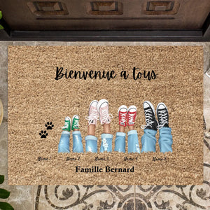 Bienvenue dans notre famille - Paillasson familial personnalisé (2-8 personnes, enfants & animaux)