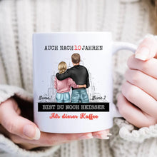 Cargar imagen en el visor de la galería, Auch nach 10 Jahren, bist du noch heisser als dieser Kaffee - Personalisiertes Geschenk für Paare, Partner, Jahrestag, Hochzeitstag
