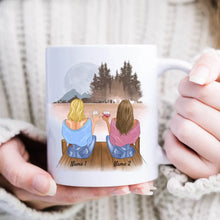 Cargar imagen en el visor de la galería, Glühwein Zeit - Personalisierte Freundinnen-Tasse (2-4 Frauen)
