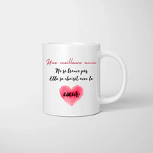 Cargar imagen en el visor de la galería, Une meilleure amie ne se troure pas elle se choisit avec le coeur - Mug personnalisé (2-4 amies)
