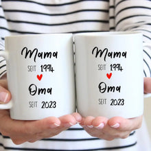 Cargar imagen en el visor de la galería, Von Mama zur Oma - Personalisierte Tasse zur Verkündung (Mama seit, Oma seit, Jahreszahlen)
