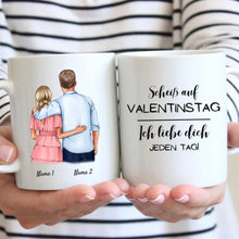 Cargar imagen en el visor de la galería, Ich liebe dich jeden Tag &quot;Arm in Arm&quot; - Personalisierte Tasse für Paare
