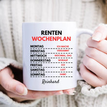 Cargar imagen en el visor de la galería, Renten Wochenplan - Personalisierte lustige Tasse zum Geburtstag (Rentner-Edition)
