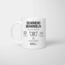 Cargar imagen en el visor de la galería, Schonend behandeln, das gute Stück wird 30, 40, 50, 60 - Personalisierte Tasse zum Geburtstag (Alter &amp; Namen individualisieren)
