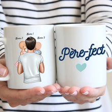 Cargar imagen en el visor de la galería, Père-fect - Mug personnalisé (Fête des pères, 1-4 enfants)
