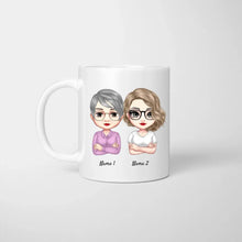 Cargar imagen en el visor de la galería, Mamá e hijas Chibi - Taza personalizada (2-3 mujeres)
