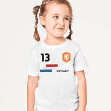 Cargar imagen en el visor de la galería, Voetbal EM 2024 Nederland Shirt Kinderen individueel - Gepersonaliseerd T-Shirt voor Kinderen (100% Katoen)
