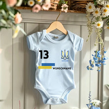Cargar imagen en el visor de la galería, 2024 Fussball EM Ukraine - Personalisierter Baby-Onesie/ Strampler, Trikot mit anpassbarem Namen und Trikotnummer, 100% Bio-Baumwolle Baby Body
