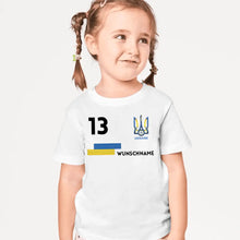 Cargar imagen en el visor de la galería, Fußball EM 2024 Ukraine T-Shirt Kinder individuell - Personalisiertes Trikot für Kinder (100% Baumwolle)
