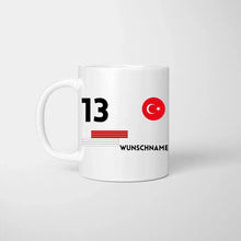 Cargar imagen en el visor de la galería, EM 2024 Türkei-Tasse - Personalisierte Tasse zur Fußball-EM, Wunschnummer und Name, individuelle Tasse Fan Tasse Türkei
