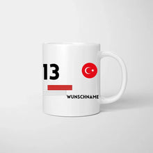 Cargar imagen en el visor de la galería, EM 2024 Türkei-Tasse - Personalisierte Tasse zur Fußball-EM, Wunschnummer und Name, individuelle Tasse Fan Tasse Türkei
