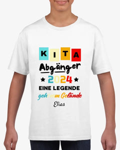 Kita Abgänger 2024, Eine Legende geht vom Gelände - Personalisiertes T-Shirt Kinder, Schüler, Einschulung (100% Baumwolle)