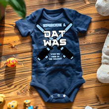 Cargar imagen en el visor de la galería, Dat Was - Gepersonaliseerde baby onesie, baby body 100% biologisch katoen
