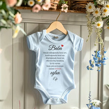 Cargar imagen en el visor de la galería, Sevgili baba - Personalisierter Baby-Onesie/ Strampler türkisch, 100% Bio-Baumwolle Baby Body
