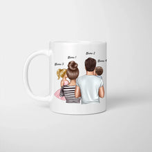 Cargar imagen en el visor de la galería, Padres con hijos - Taza personalizada
