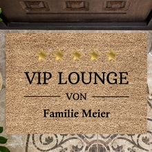 Cargar imagen en el visor de la galería, VIP Lounge von eurer Familie - Personalisierte Fußmatte für innen &amp; aussen
