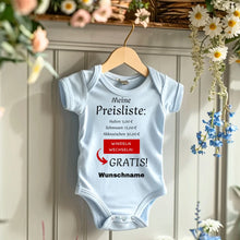 Cargar imagen en el visor de la galería, Baby Preisliste, Windeln wechseln gratis - Personalisierter Baby-Onesie/ Strampler, witziges Weihnachtsgeschenk, 100% Bio-Baumwolle
