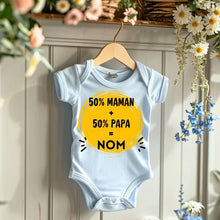 Cargar imagen en el visor de la galería, 50% Maman + 50% Papa = Moi - Onesie/dorsal bébé personnalisé pour Noël, 100% coton bio
