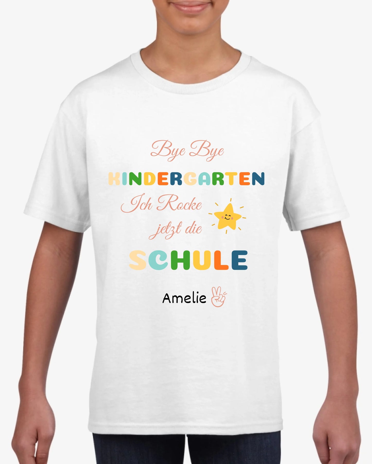 Bye bye Kindergarten, ich rocke jetzt die Schule - Personalisiertes T-Shirt für Kinder zur Einschulung (100% Baumwolle)