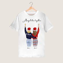 Cargar imagen en el visor de la galería, Weihnachten Freundinnen Cheers - Personalisiertes T-Shirt (2-3 Frauen)
