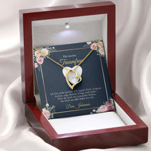 Cargar imagen en el visor de la galería, Forever Love &quot;Traumfrau&quot; - Halskette mit Gold-Herzanhänger &amp; individualisierter Karte
