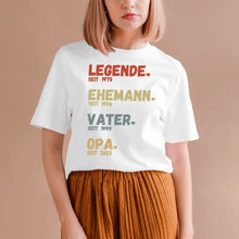 Cargar imagen en el visor de la galería, Für Opa - Legende seit - Personalisiertes T-Shirt für Väter &amp; Großväter (100% Baumwolle, Unisex)
